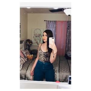 Meet your Posher, Edith